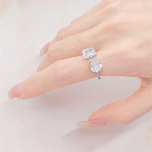 Anillo Abierto Ajustable Kylie Ring con piedras de Circonita